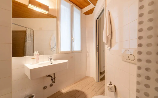 Viale Lecco 105 by Wonderful Italy