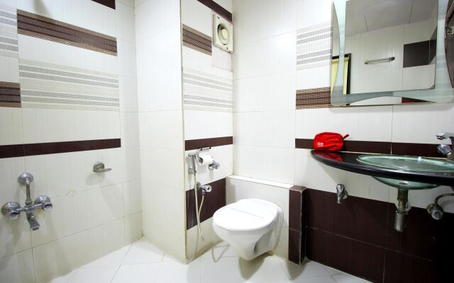 OYO 900 Marshall The Grand Hotel