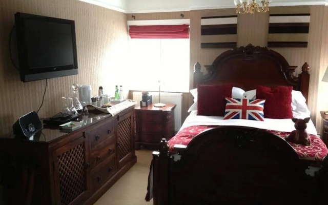 The Old Hall Country House