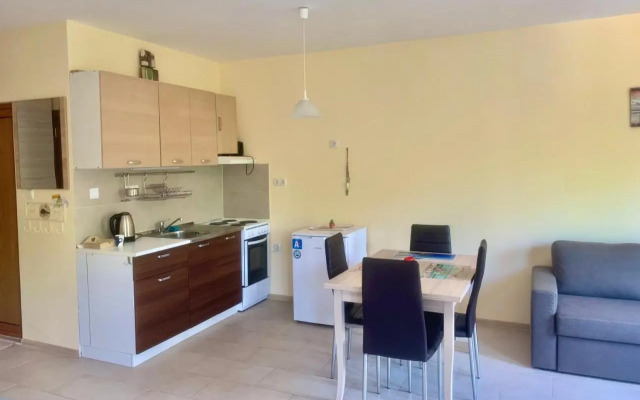 Cozy Studio at Camping Gradina