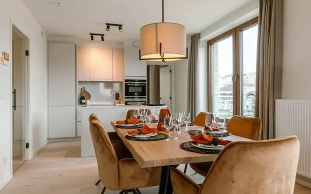 Family Apartment Located by the sea