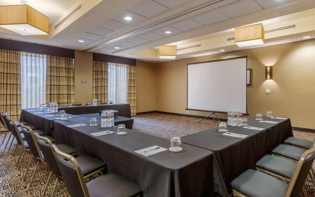 Cambria Hotel Denver International Airport