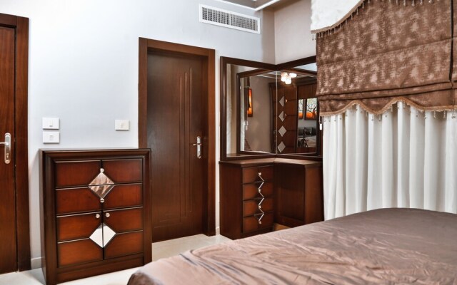 Deluxe Apartments