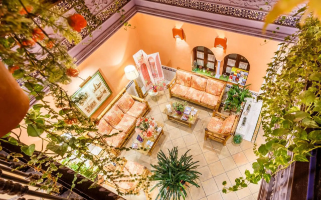 Hotel Patio de la Alameda