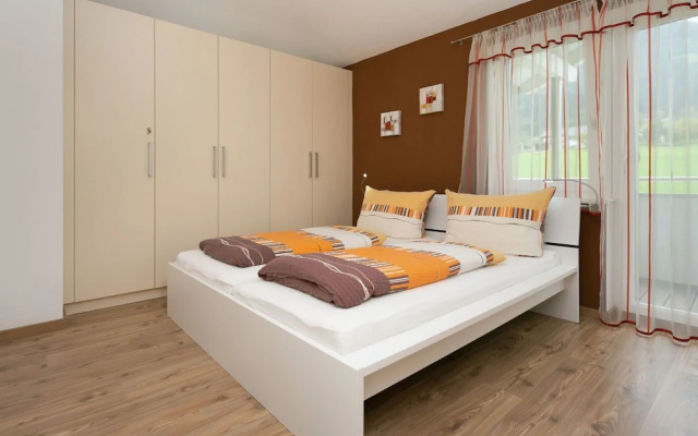 Rich Holiday Home with Sauna, Garden & Valley-Views in Itter
