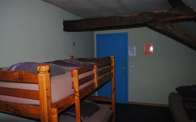 Charlie Rockets Youth Hostel