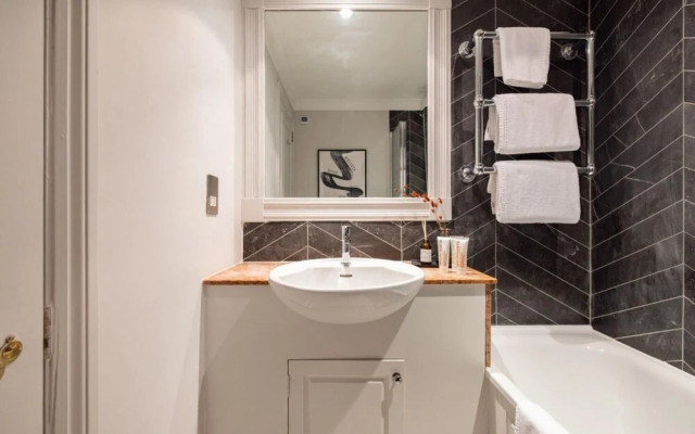 The Kensington Wonder - Stunning 2bdr Flat With Patios
