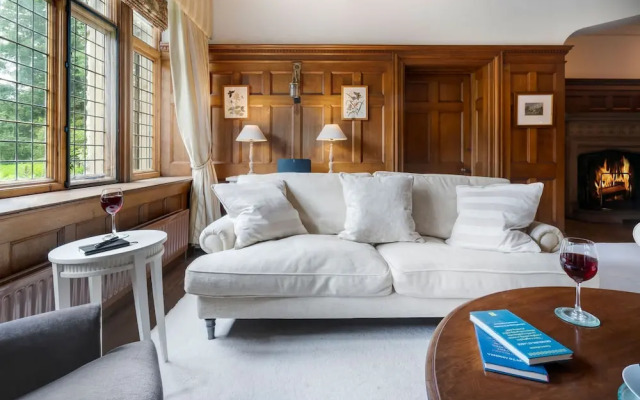Richmond Place - Apartment in Private Mansion
