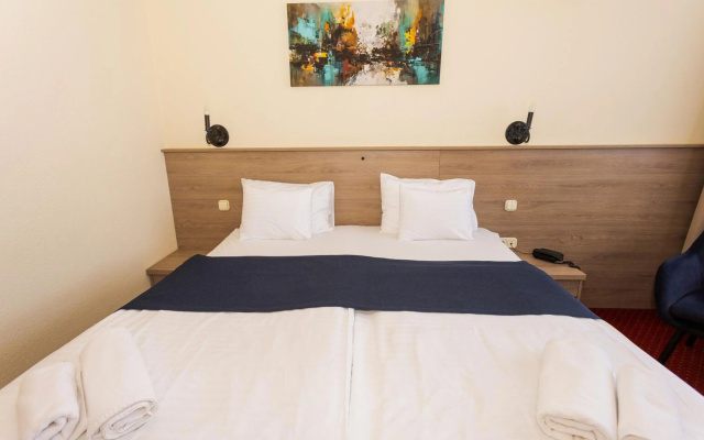 Hotel Mediterran - Image 6