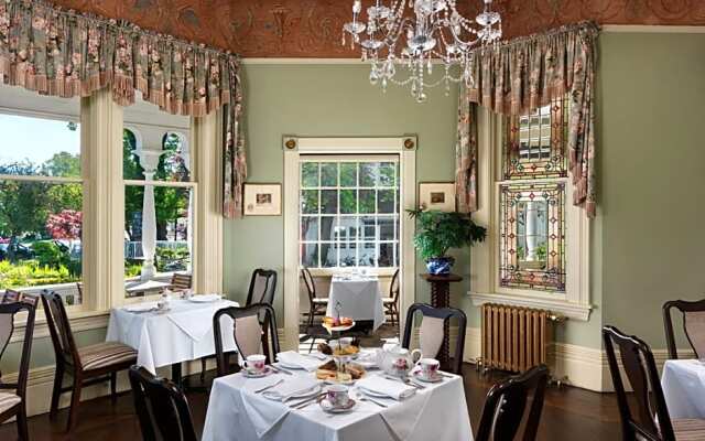 Pendray Inn & Tea House