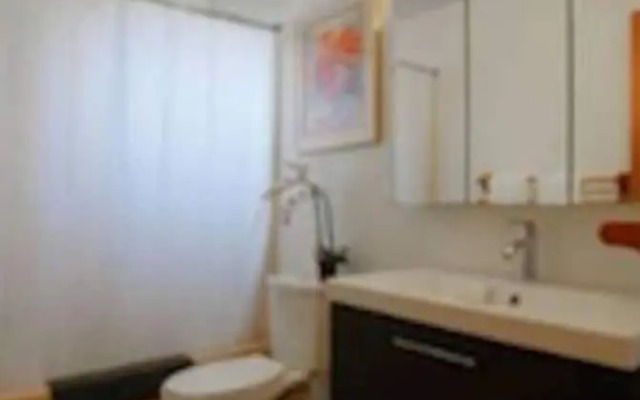 Albany Hill Apartment