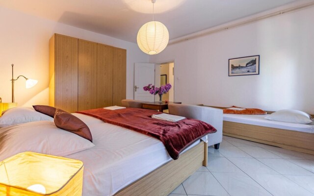 Beautiful Home in Medulin With Wifi and 3 Bedrooms