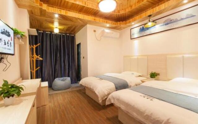 Longsheng Longji Puchuo Shengxiang Art Hotel