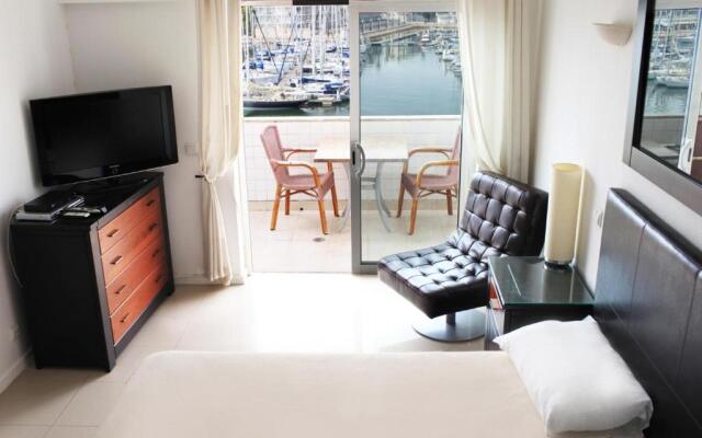 Central Lagos apt With Marina Views Near Beaches