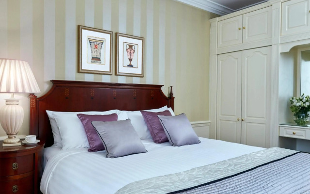 47 Park Street - Grand Residences by Marriott