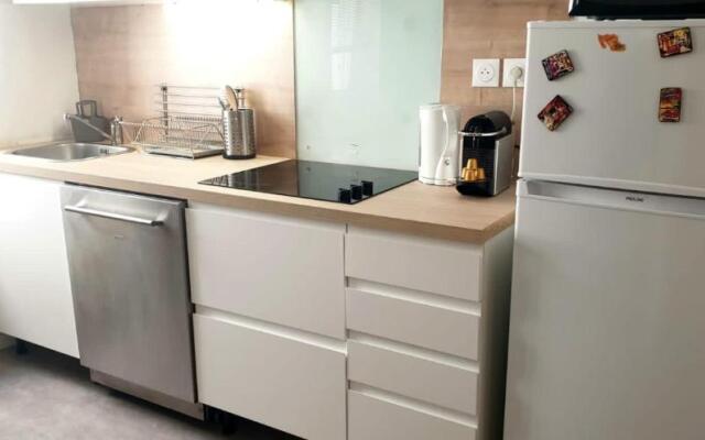 Appt 2 chambres au centre ville 4è