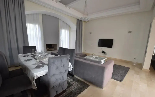 Apple Villa De Luxe 5