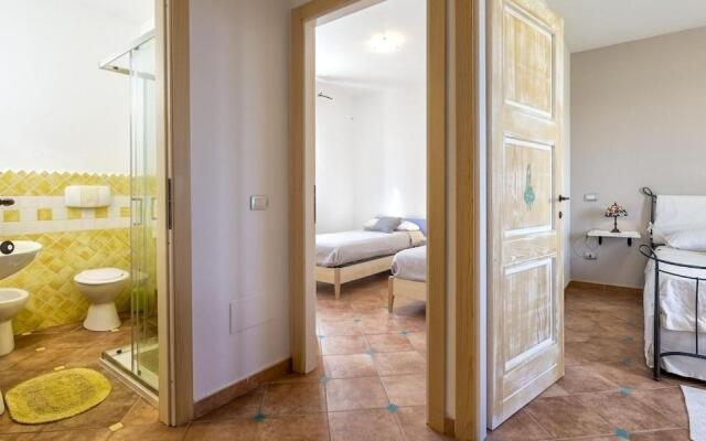 Alghero, Villa Josephine With Spectacular Swimming Pool, for 8 Guests