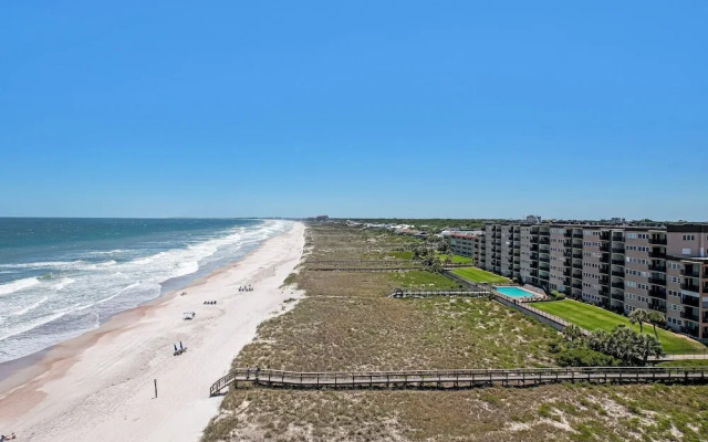 Breathtaking Ocean View Amelia South Condo by RedAwning