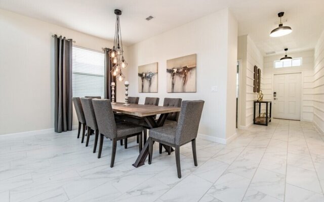 5 Bedroom Resort Villa with Game Room & Pool