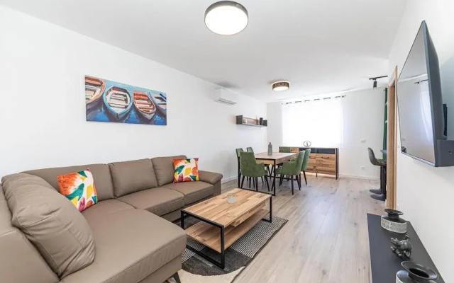 Elegant Kastel Novi Apartment With Sea View Balcony