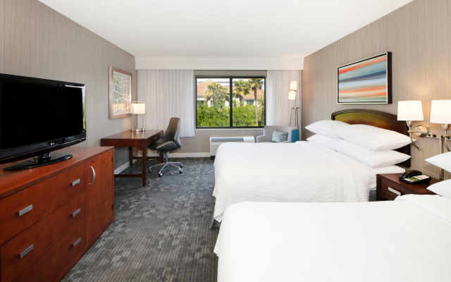 Courtyard by Marriott Oakland Airport