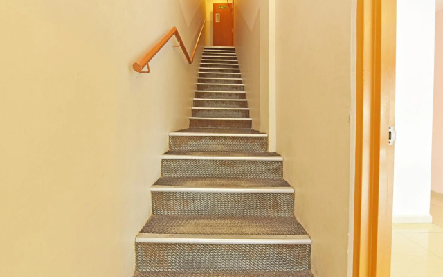 OYO 582 Hotel Walk Inn