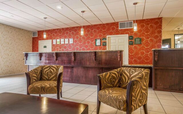 Quality Inn & Suites near Lake Eufaula