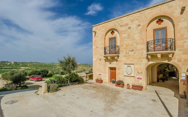 The Hamlet 1 Holiday Home