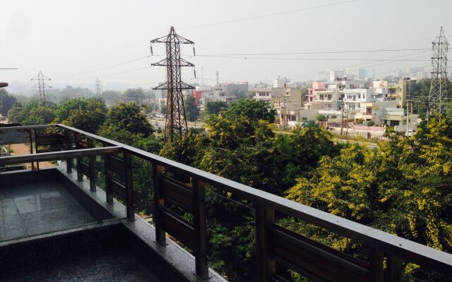 Hotel Sai Village Gurgaon