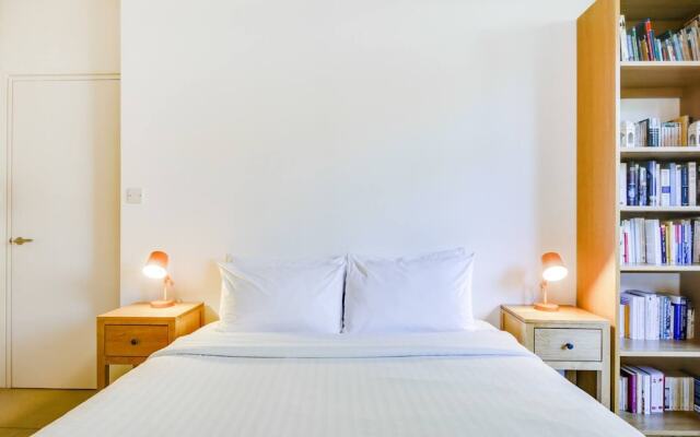 Stylish, Bright Apartment w/ Private Garden