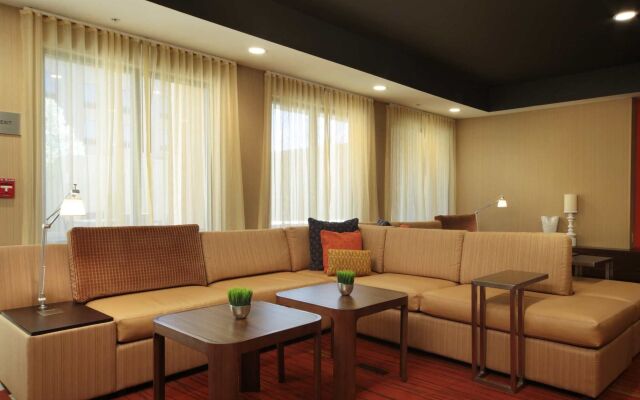 Courtyard by Marriott Dayton North