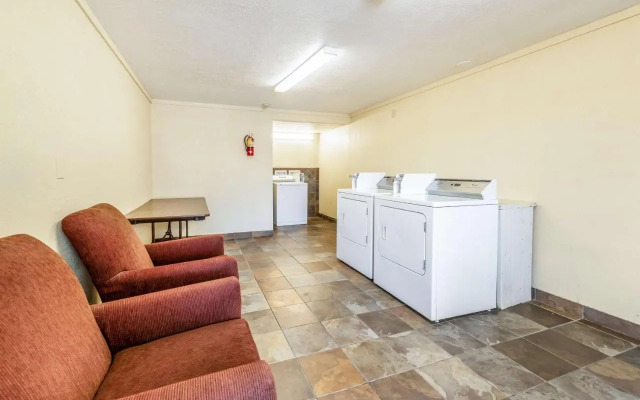 Knights Inn Mansfield