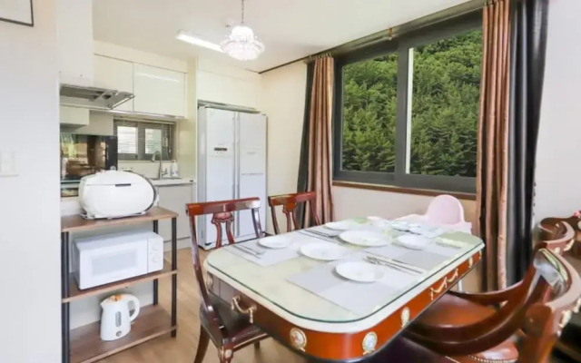Yangpyeong Weekly Kids Pool Villa