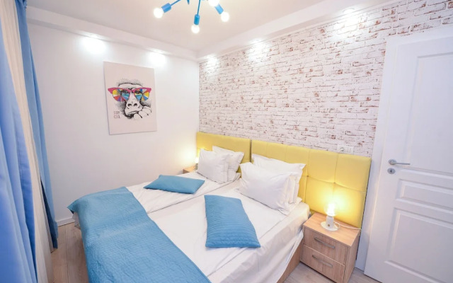 Colors Apartment - Cismigiu Gardens