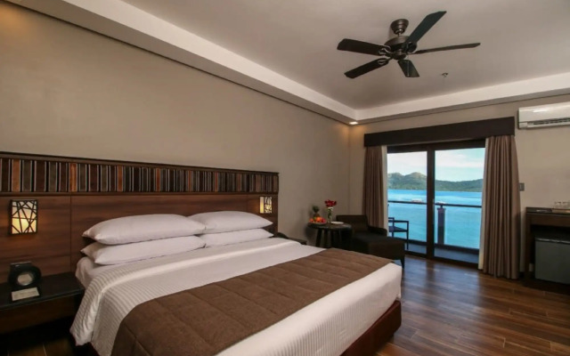 Two Seasons Coron Bayside Hotel