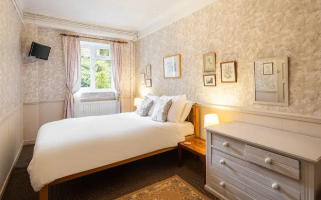 Host Stay Upper Lodge