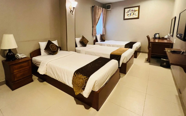 Premium White Lion Hotel