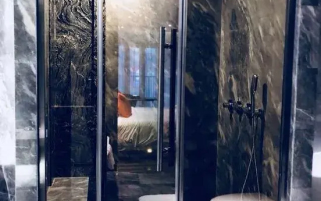 Splendent Holiday Hotel
