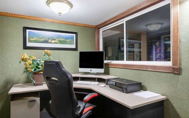 Howard Johnson by Wyndham Gillette