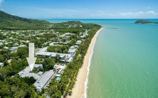 Poolside Apt in Alamanda Beachfront 77