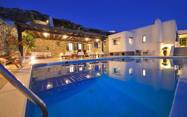 Mykonian Dianthus Villa