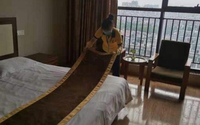 Super 8 Hotel (North Square of Suzhou Railway Station)