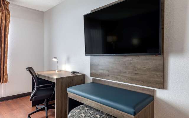 Quality Inn & Suites Sulphur Springs