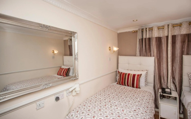 Classic Hyde Park Hotel