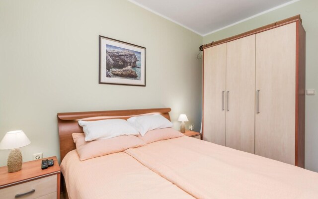 Nice Apartment in Rab With Wifi and 2 Bedrooms