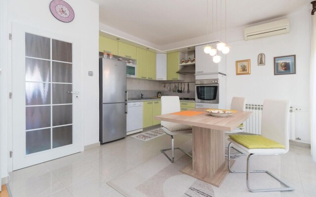 Awesome Home in Zadar With Wifi and 1 Bedrooms