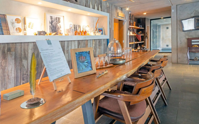 Oceana Suites Be House