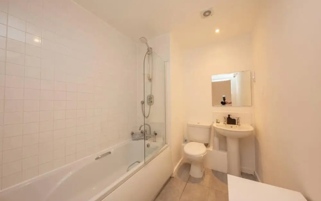 Beautiful 1-bed Apartment in Salford