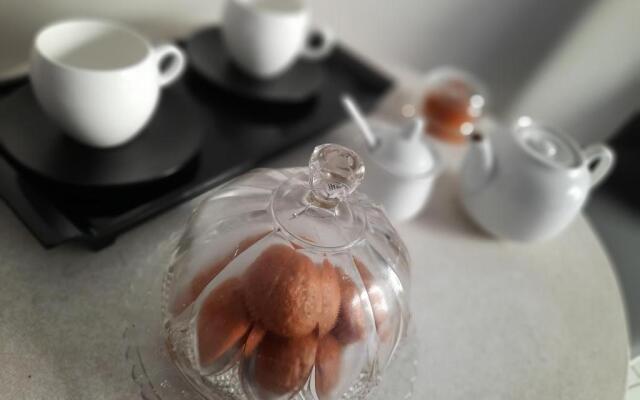 Coquet T2 ,terrasse,parking ,4 kms d Avignon